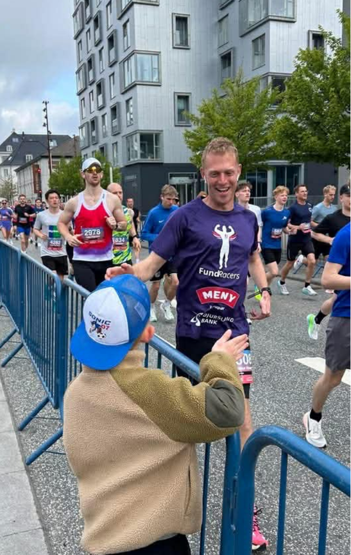 Mike løber for kræftramte børn